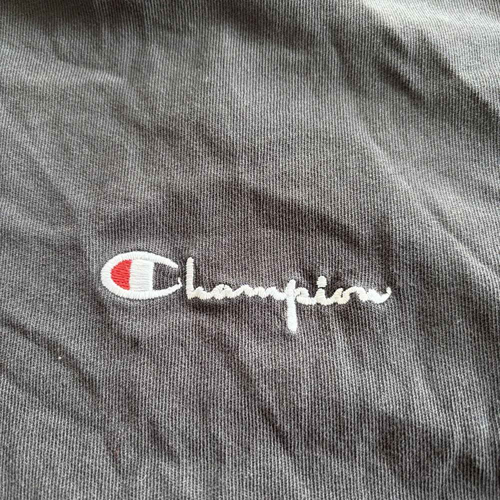 Сива винтидж изпрана тениска Champion 4